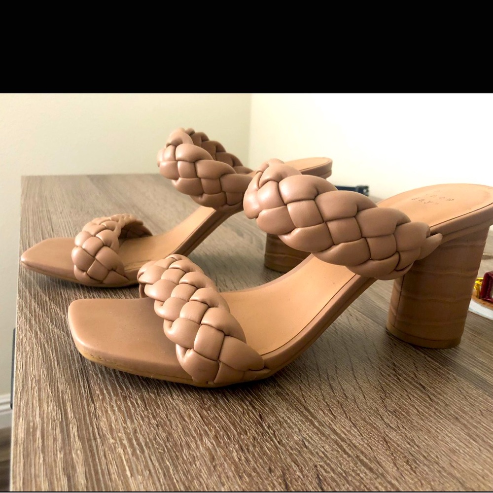 A NEW DAY heels size 7 worn once